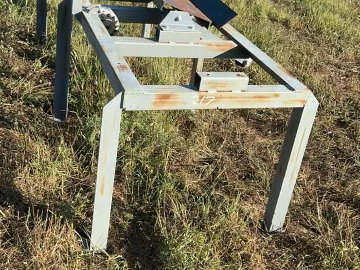 #217-•-dead-roll-table-and-steel-frame-image-12