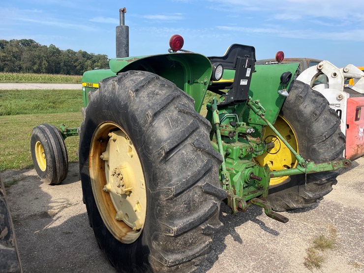 john-deere-2840-image-6