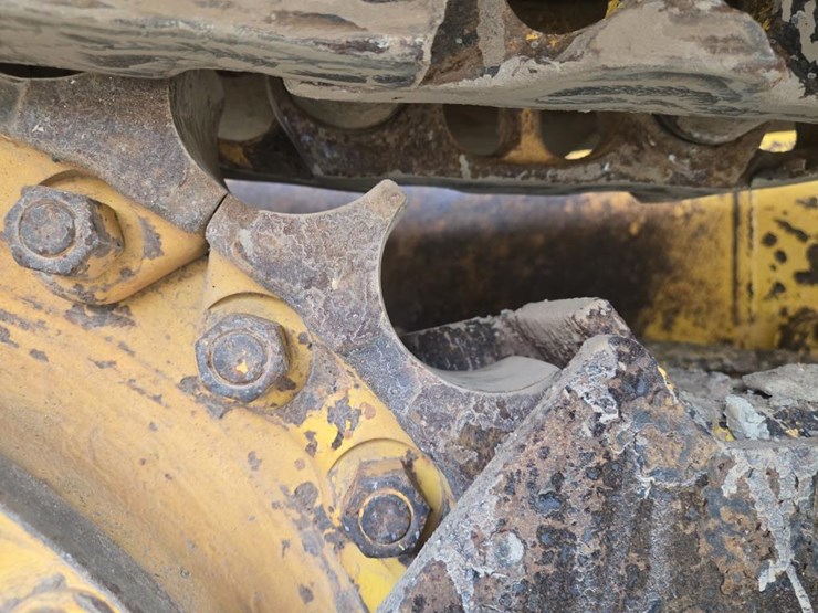 2014-komatsu-d51pxi-image-57