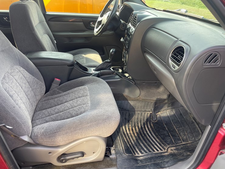 2004-gmc-envoy-image-53