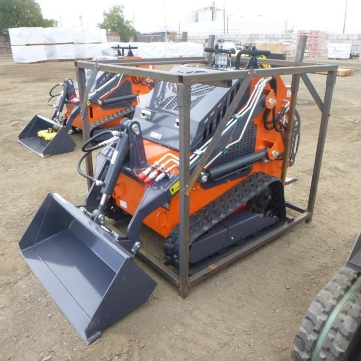 TPM T460 Skid Steer Track Loader