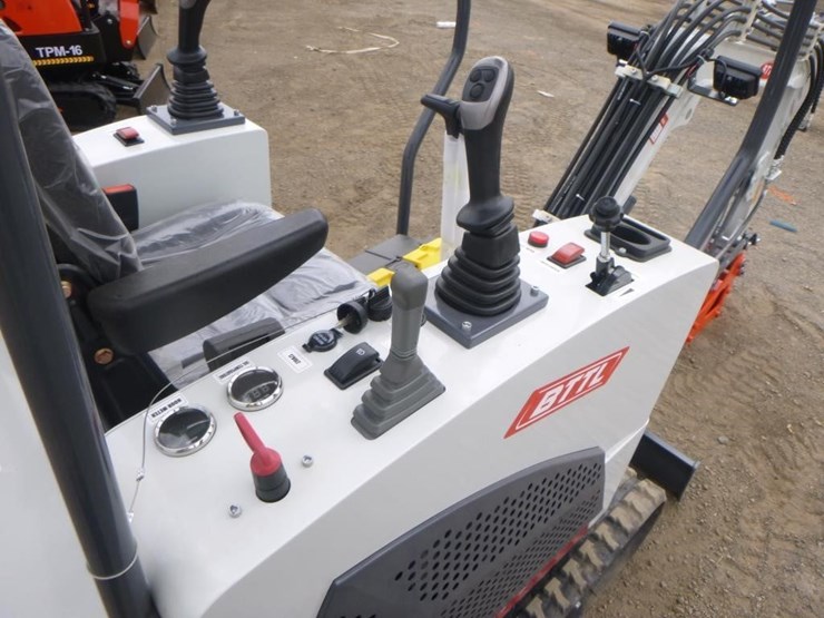 bttl-et15h-6-hydraulic-excavator-image-24