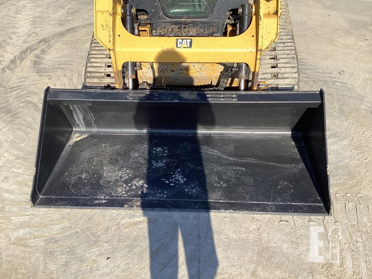 2019-caterpillar-239d-image-9