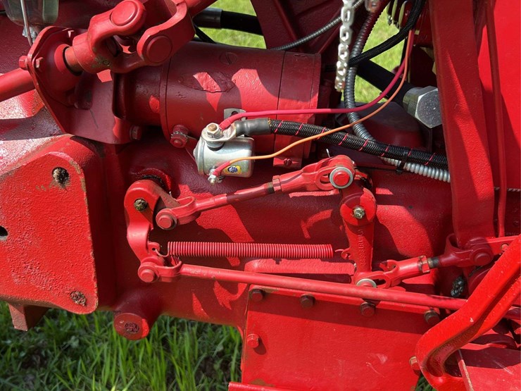 farmall-340-image-85