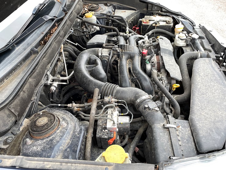 #1037-•-2014-subaru-outback-(wi-title-in-delay)-image-34
