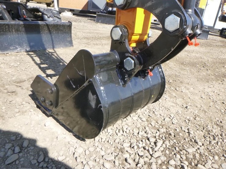 2025-vicsec-vc13-hydraulic-excavator-image-10