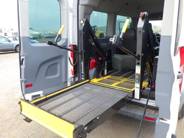 2016-ford-transit-image-9