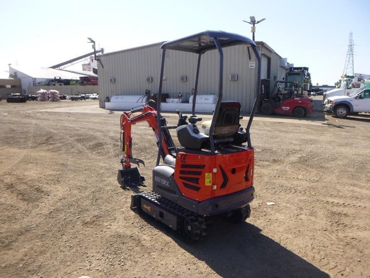 2025-agt-mx15rx-hydraulic-excavator-image-4