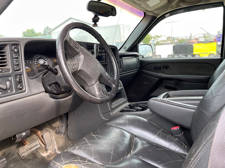 #1014-•-2003-chevy-extended-cab-pickup-truck-(has-wi-title)-image-35
