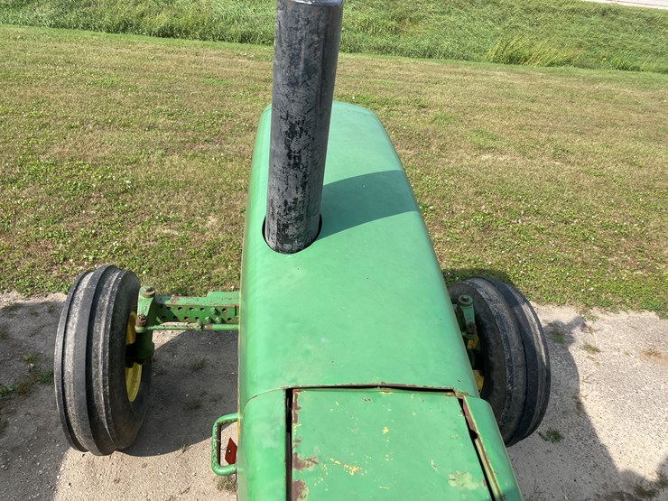 john-deere-2840-image-34