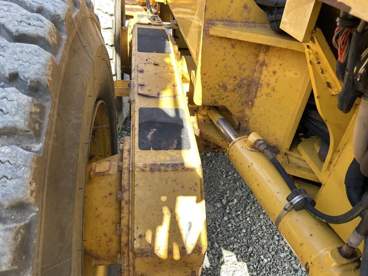 2001-deere-772ch-image-78