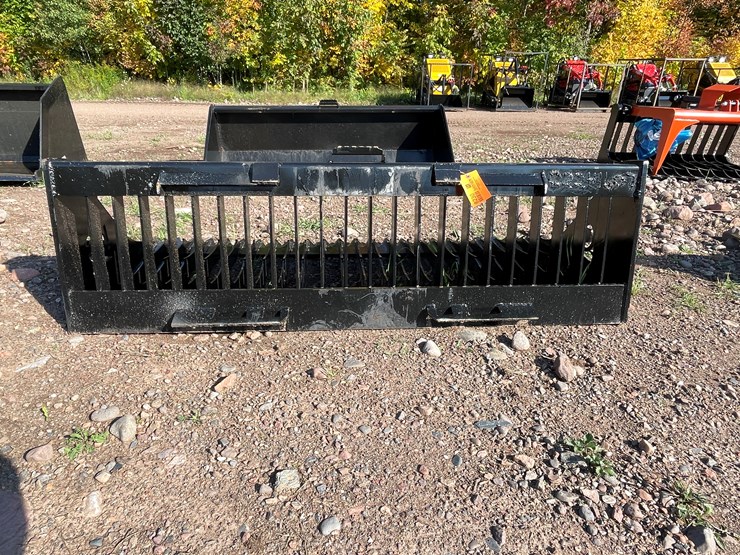 #8230-•-new-kc-72"-skid-steer-fine-skeleton-bucket-image-6