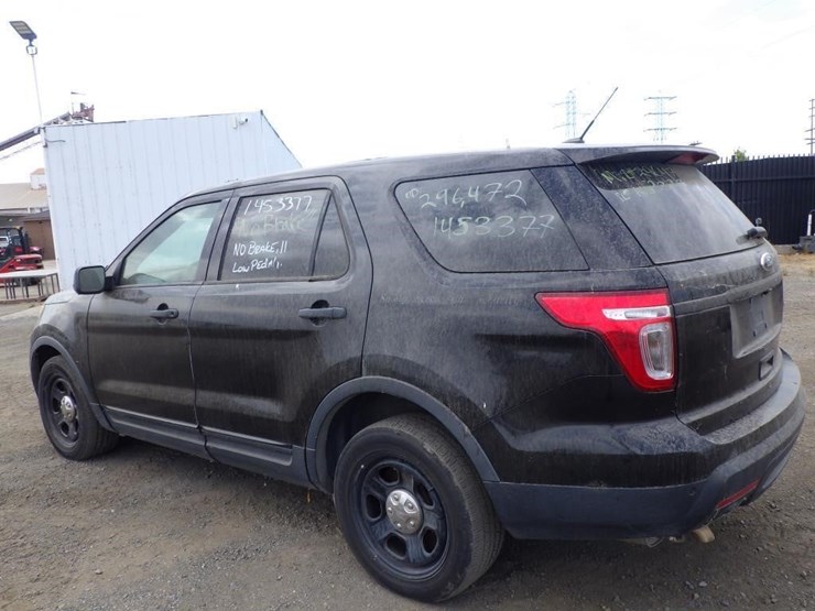 2015-ford-explorer-image-4