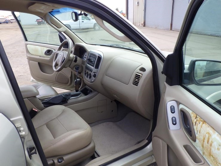 2005-ford-escape-image-6