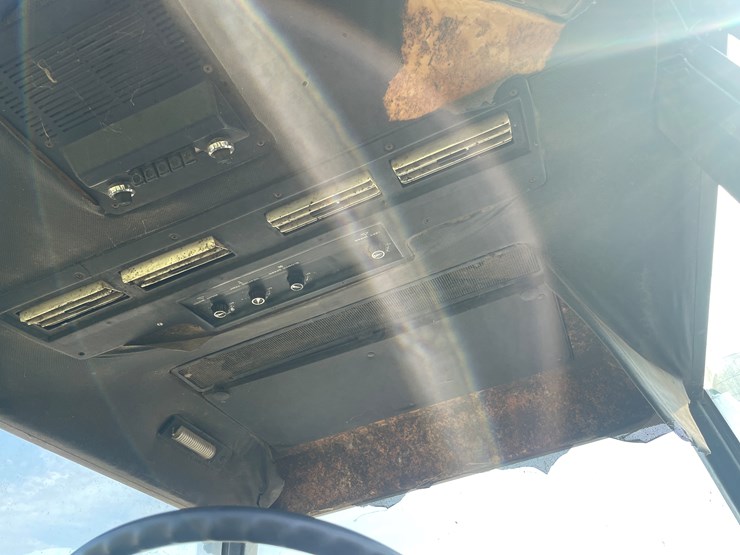 john-deere-4230-image-32