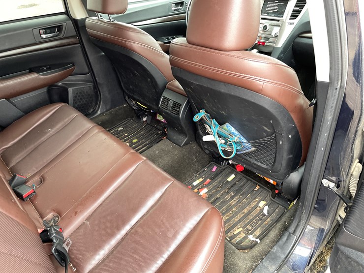 #1037-•-2014-subaru-outback-(wi-title-in-delay)-image-25