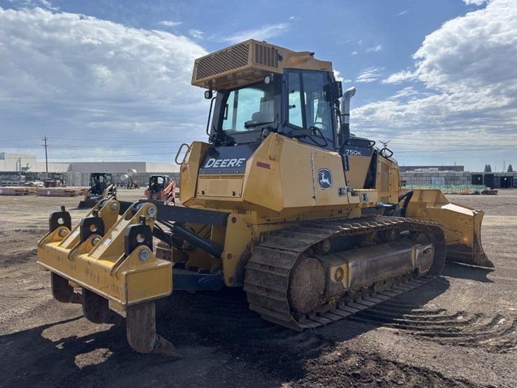 2017-deere-750k-image-3