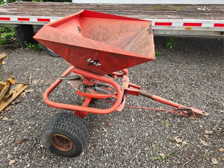 #2025-•-lely-towable-spreader-image-6