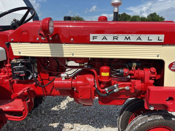farmall-240-image-16