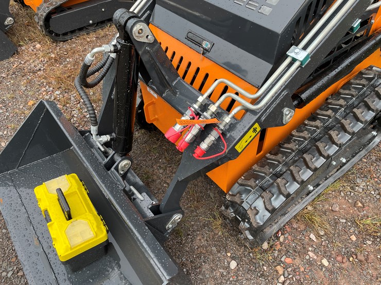 #8160-•-unused-2025-mini-skid-steer-loader-image-12