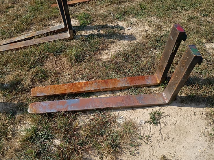 #106-•-set-of-42"-pallet-forks-image-2