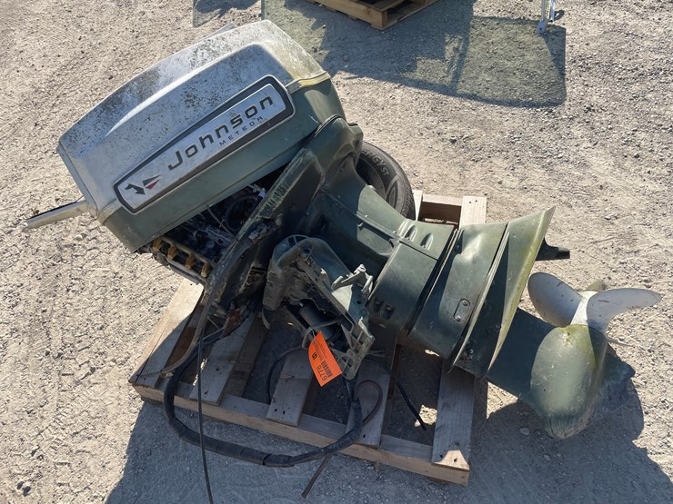 #6778-•-boat-motor-image-2