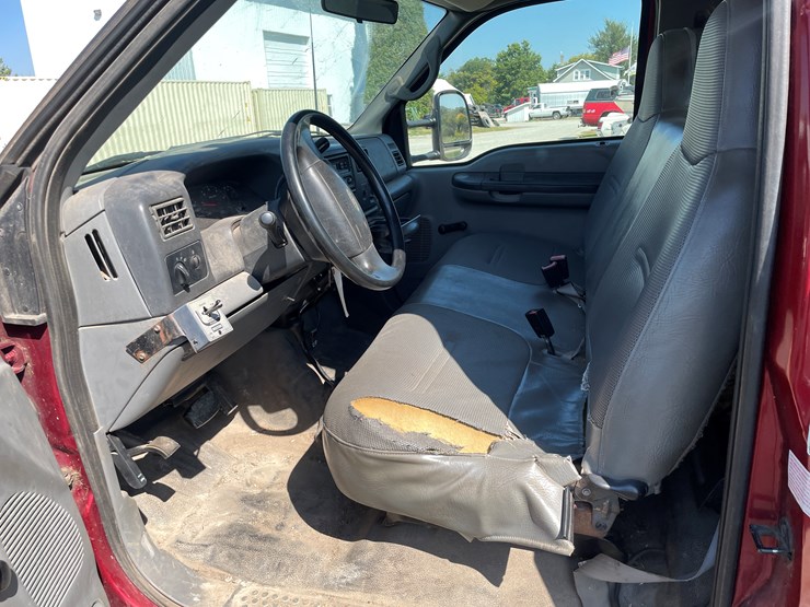 2002-ford-f550-xl-image-41