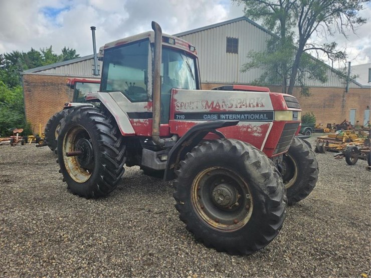 #2003-•-case-international-7110-magnum-tractor-image-7