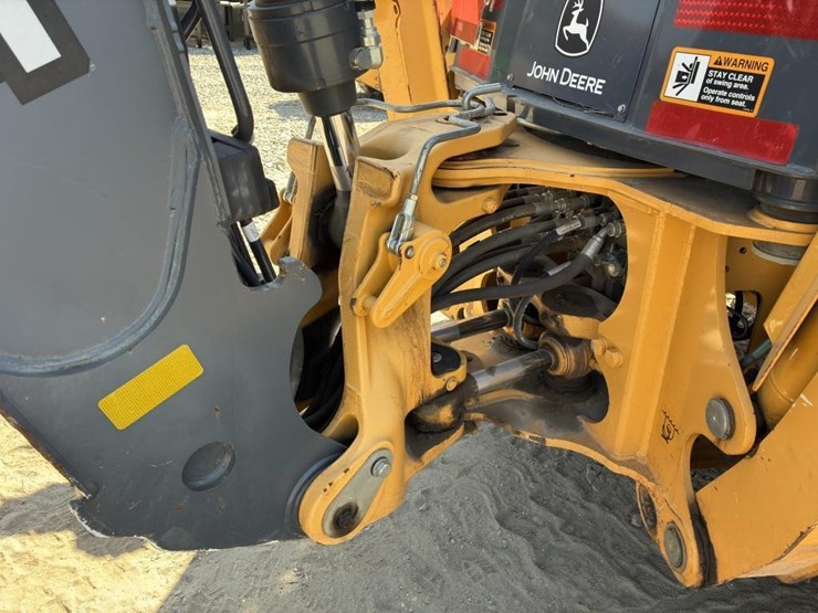 2018-deere-310l-image-7