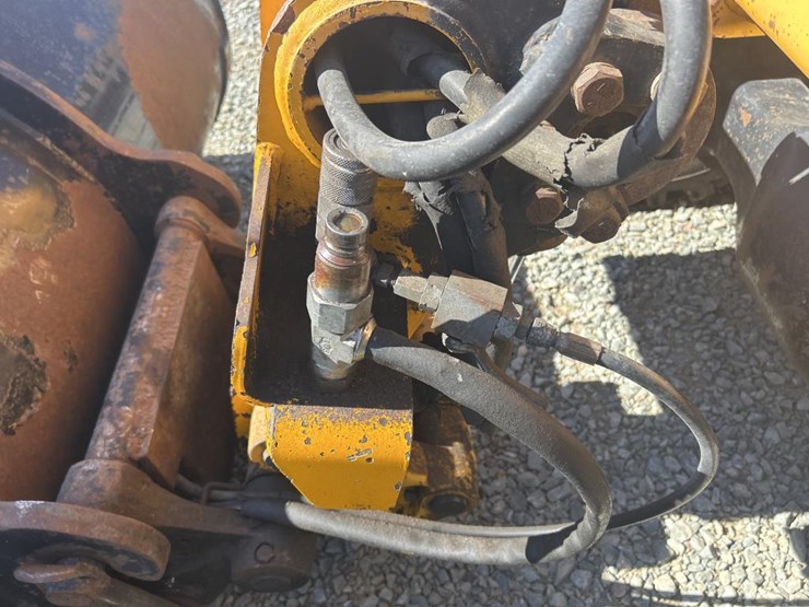 2009-jcb-527-55-image-15