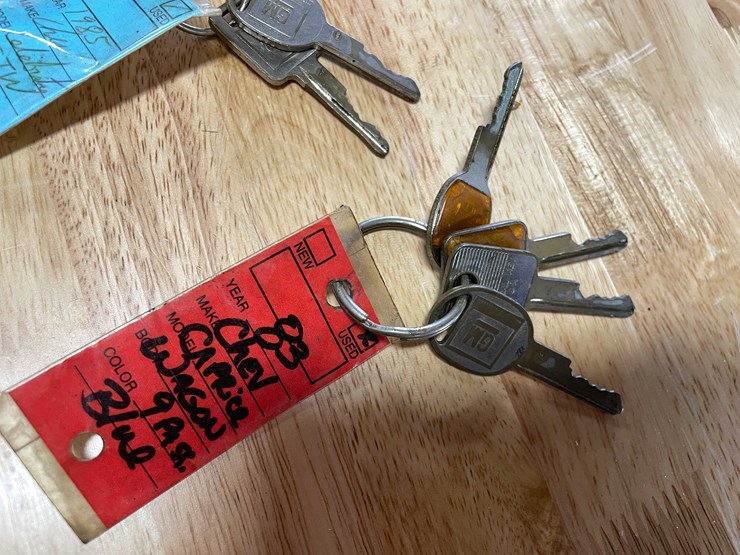 #5518-•-vintage-auto-keys-(cw)-image-4