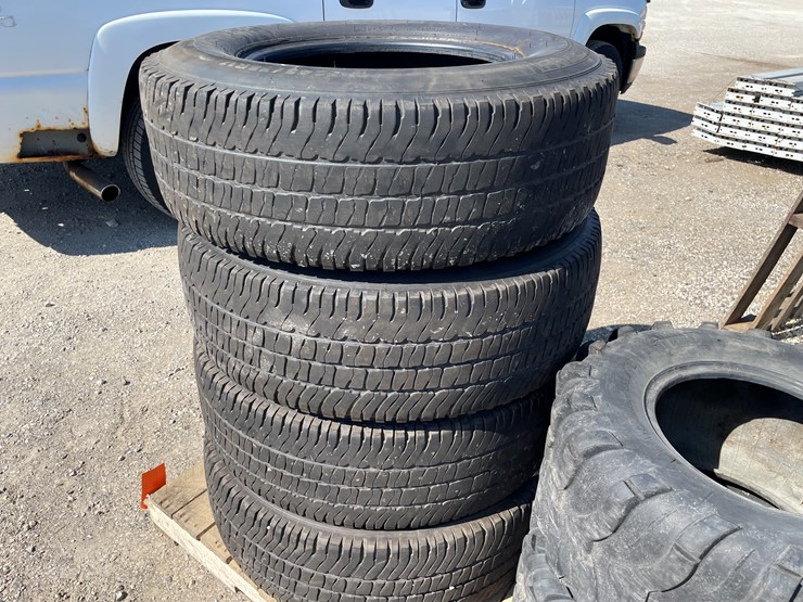 #6771-•-(2)-utv-drive-tires-and-(4)-tires-image-4