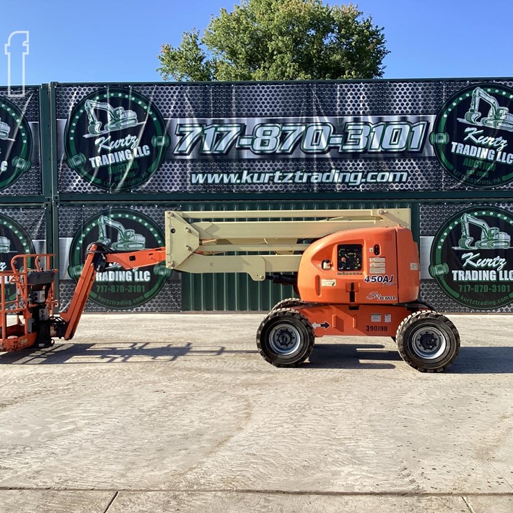 2010 JLG 450AJ