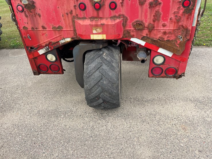 #1020-•-2002-moffett-piggy-back-forklift-image-6