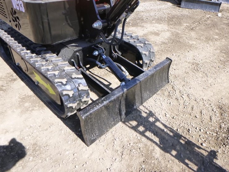 2025-vicsec-vc13-hydraulic-excavator-image-16