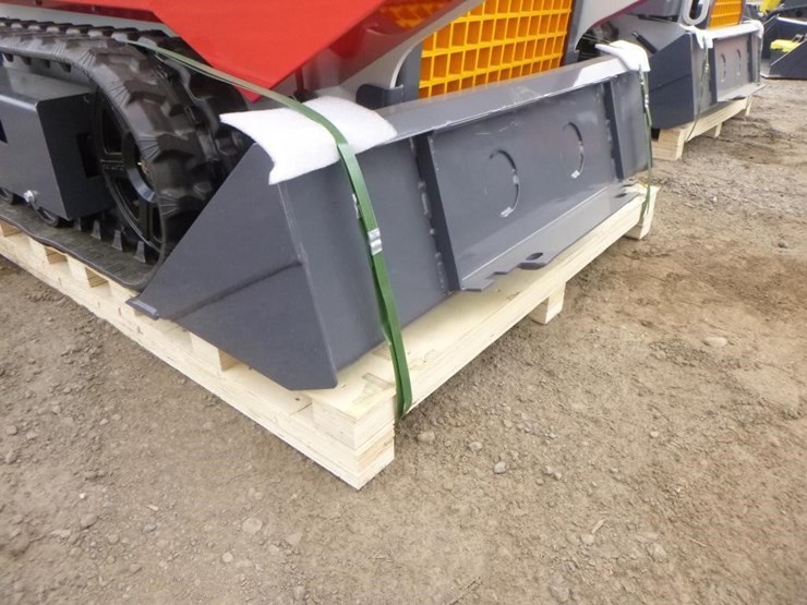 battler-st28h-6-skid-steer-track-loader-image-7