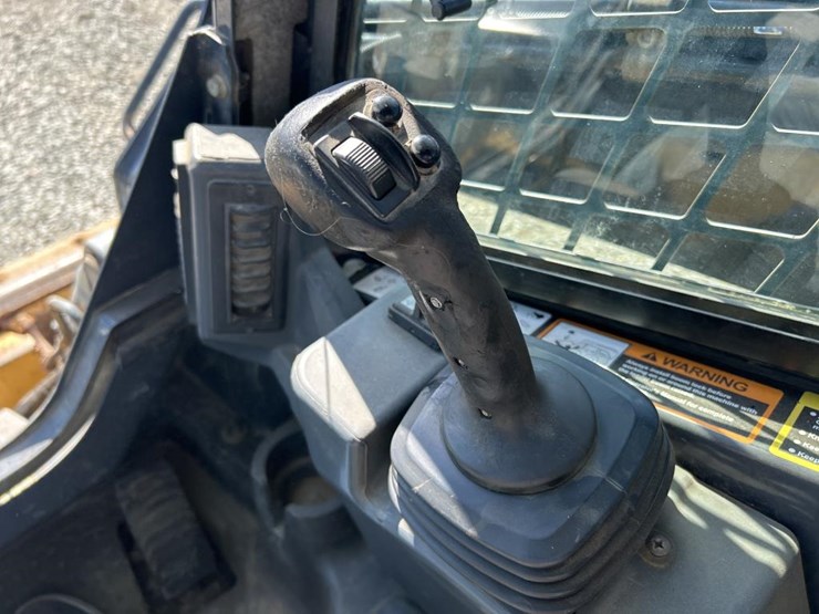 2018-deere-333g-image-42