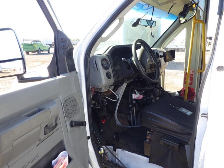 2017-ford-450-image-5