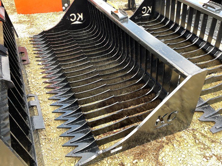 #3010-•-skid-steer-71"-rock-bucket-image-1