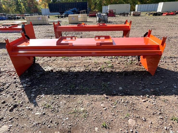 #8241-•-new-kc-10'-skid-steer-pusher-image-4