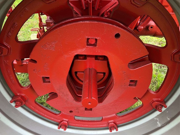 farmall-560-diesel-image-41