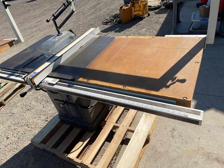 #6781-•-delta-table-saw-image-2