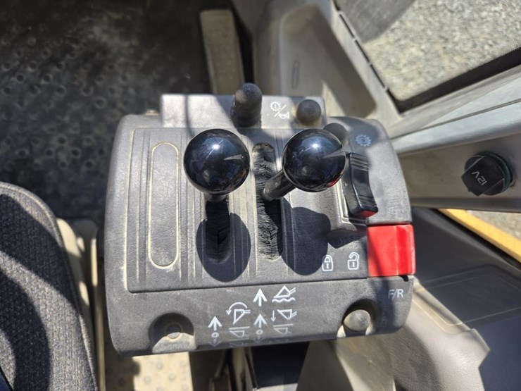 volvo-l120f-image-58