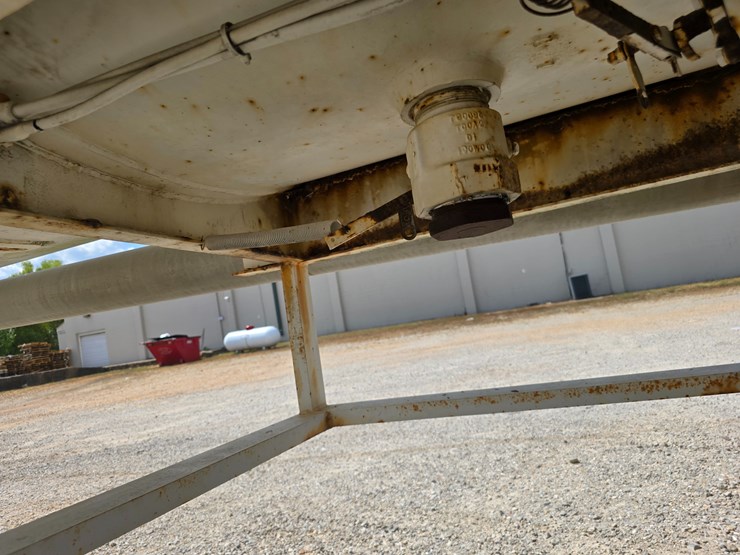 #16593-•-1970-mississippi-tank-company-gas-tank-trailers-image-93