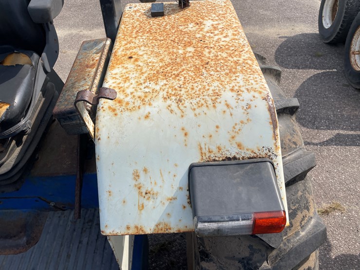 ford-7710-image-38