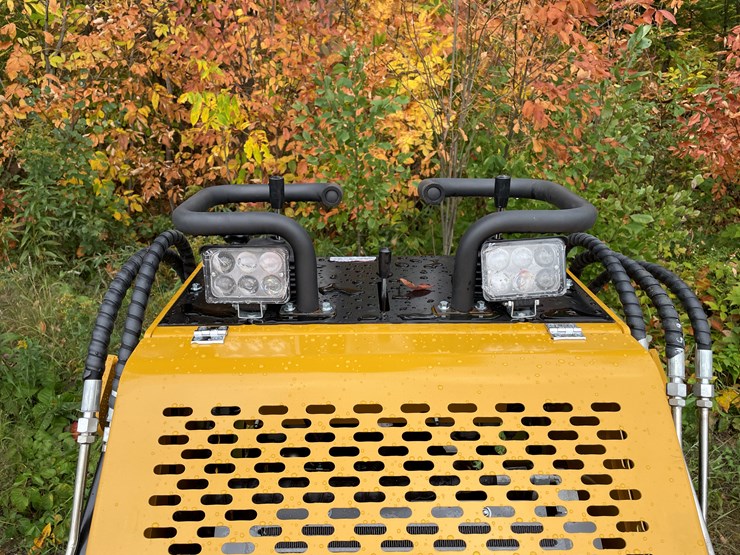 #8170-•-agt-compact-track-loader-image-13
