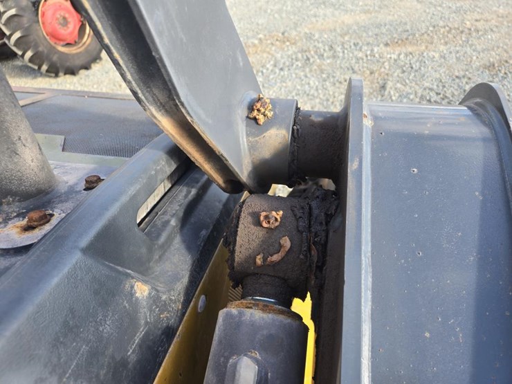 deere-324g-image-23