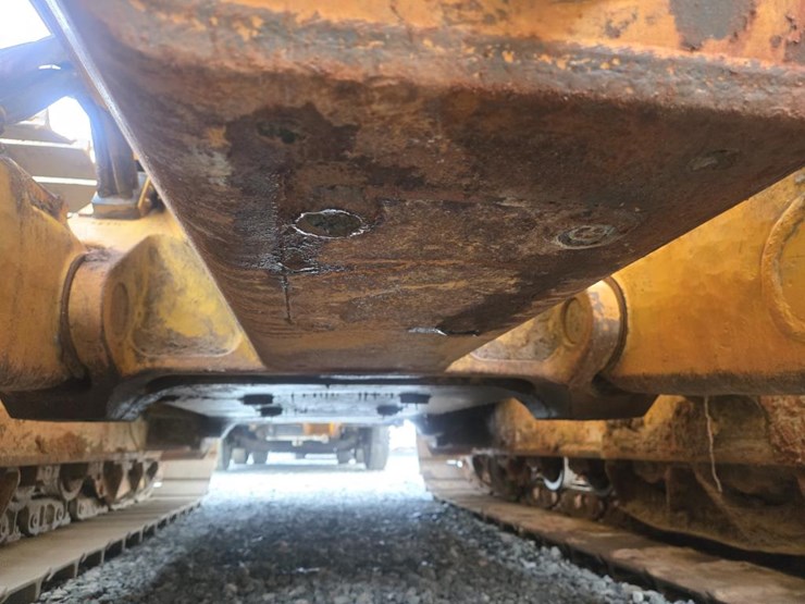 2014-komatsu-d51pxi-image-36