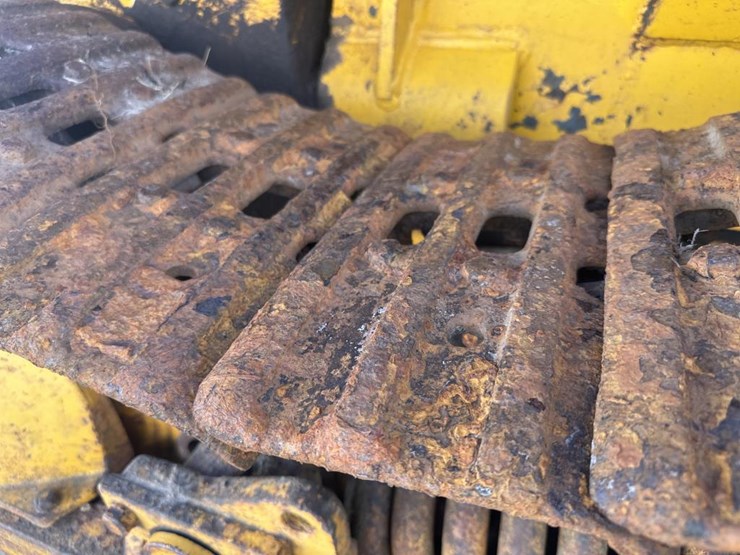 john-deere-300-image-55