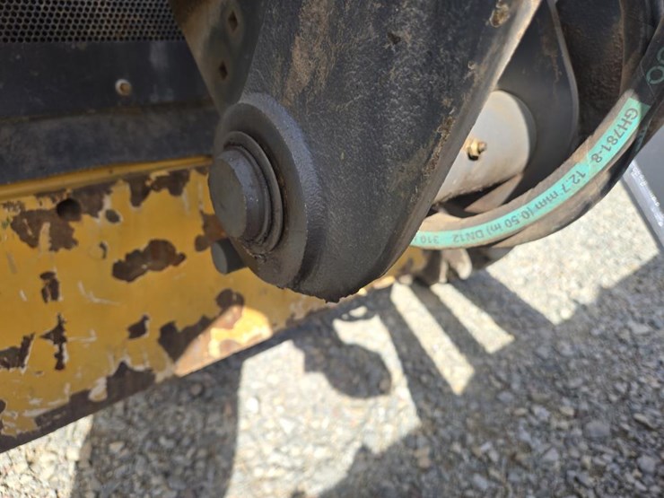 2015-deere-310sl-hl-image-23